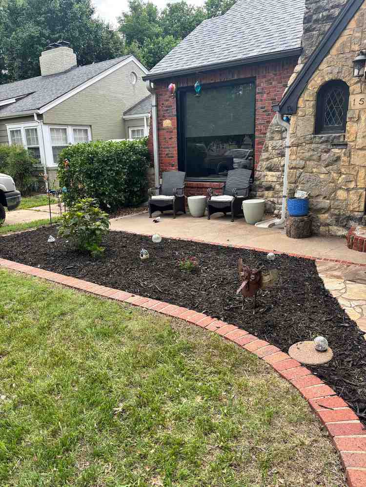 Fall and Spring Cleanup Wichita KS | Seasonal Yard Care